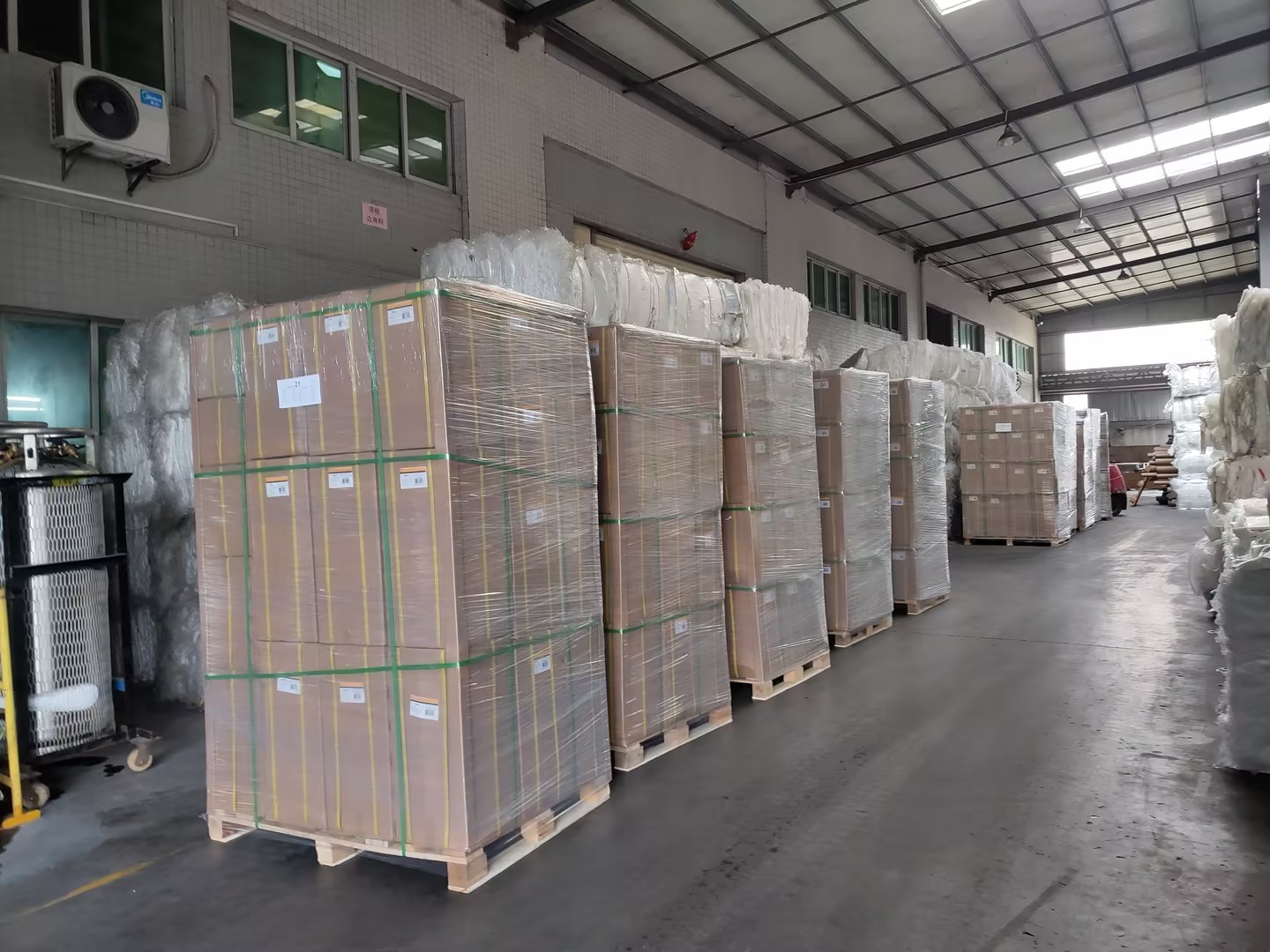 Enhance Your Printed Materials With Gloss BOPP Thermal Lamination Film In Thermal Version