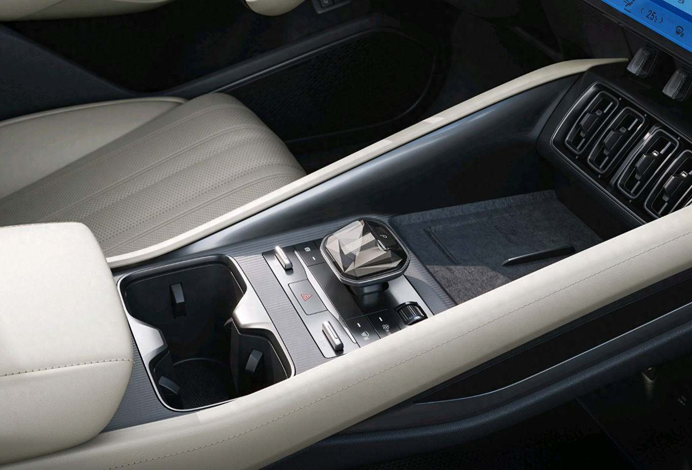 BYD Song L Sedan 5 Seater Two Wheel Drive 4×2 Range Of 500 Kilometers