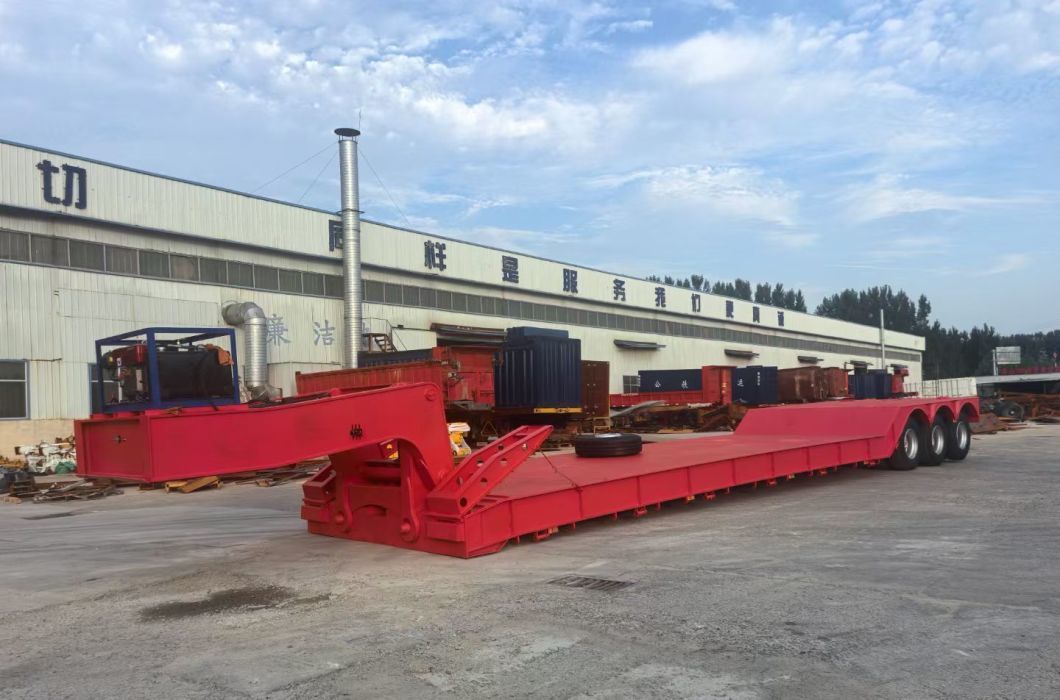 High-Capacity Gooseneck Lowbed Trailer for Construction and Mining