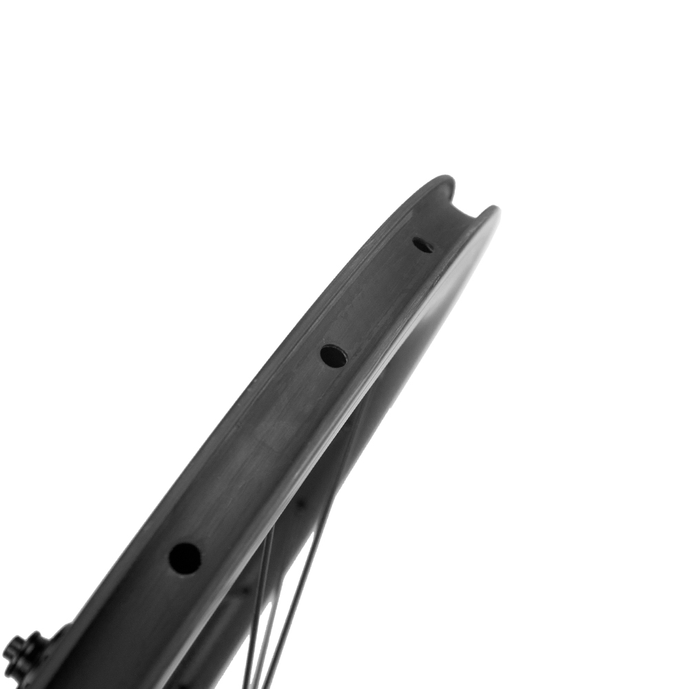 1300kg 451 Carbon Bicycle Wheel Tubeless Ultra Light Toray Carbon Fiber Material