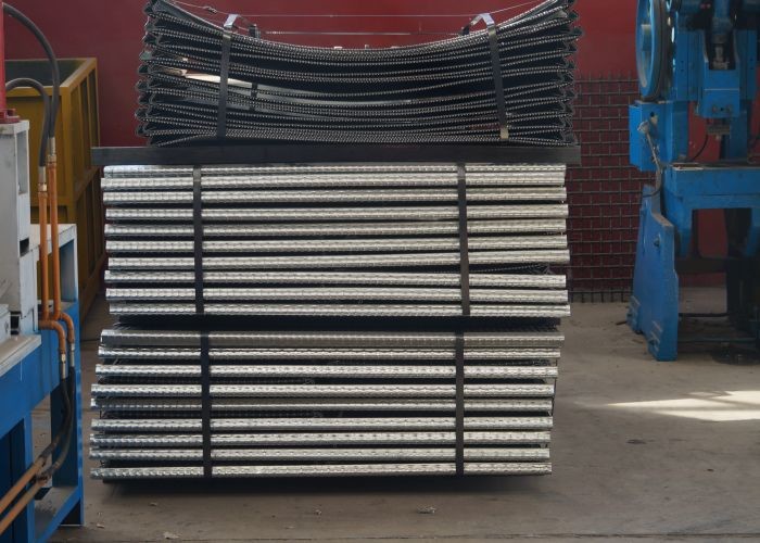 Stable Performance Steel Screen Mesh Poly Ripple ASTM Standard Easy To Leak