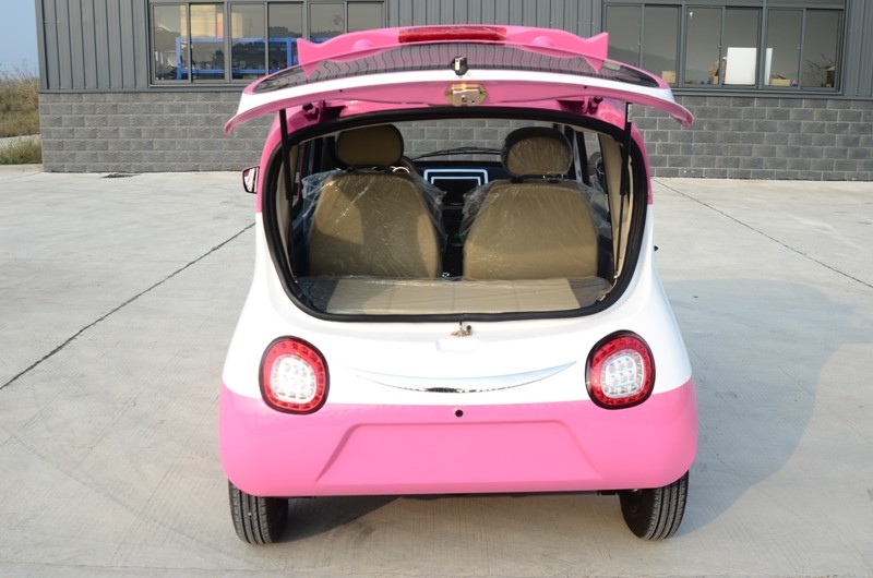 Metal Structure Two Seater Electric Car Battery Powered With Customized Body Color
