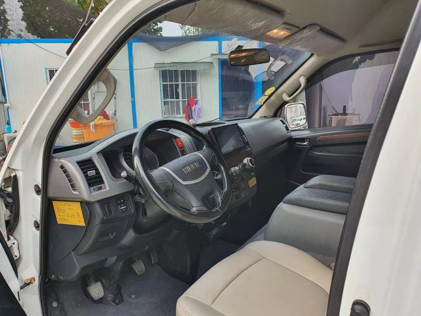 2017 Year Used Mini Bus 18 Seats Used Hiace Bus Diesel Higer KLQ6600E5C1