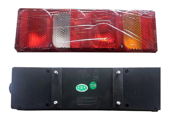 Sinotruk HOWO A7/Shacman Truck Part Right Tail Light Wg9925810002