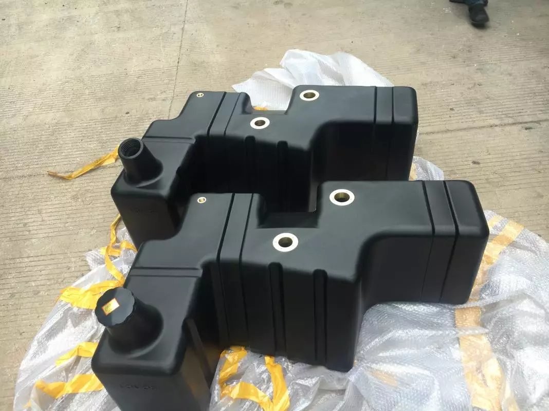 HDPE / XDPE Plastic Roto Molded Fuel Tanks , Oil Tank Mold Made By Rotational Mold