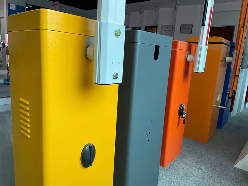 Folding Arm Intelligent Barrier Balanced Boom Running IP54 For Parking