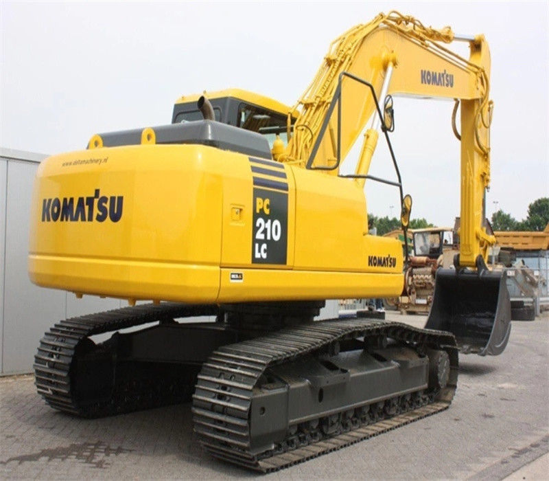 20630KG Good condition Second-hand Komatsu PC210LC excavator with 5700mm Boom length