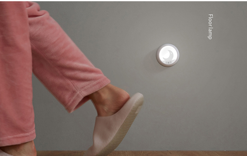 Portable Natural White Dia8cm 4000K USB Rechargeable Motion Sensor Light Moon Shape