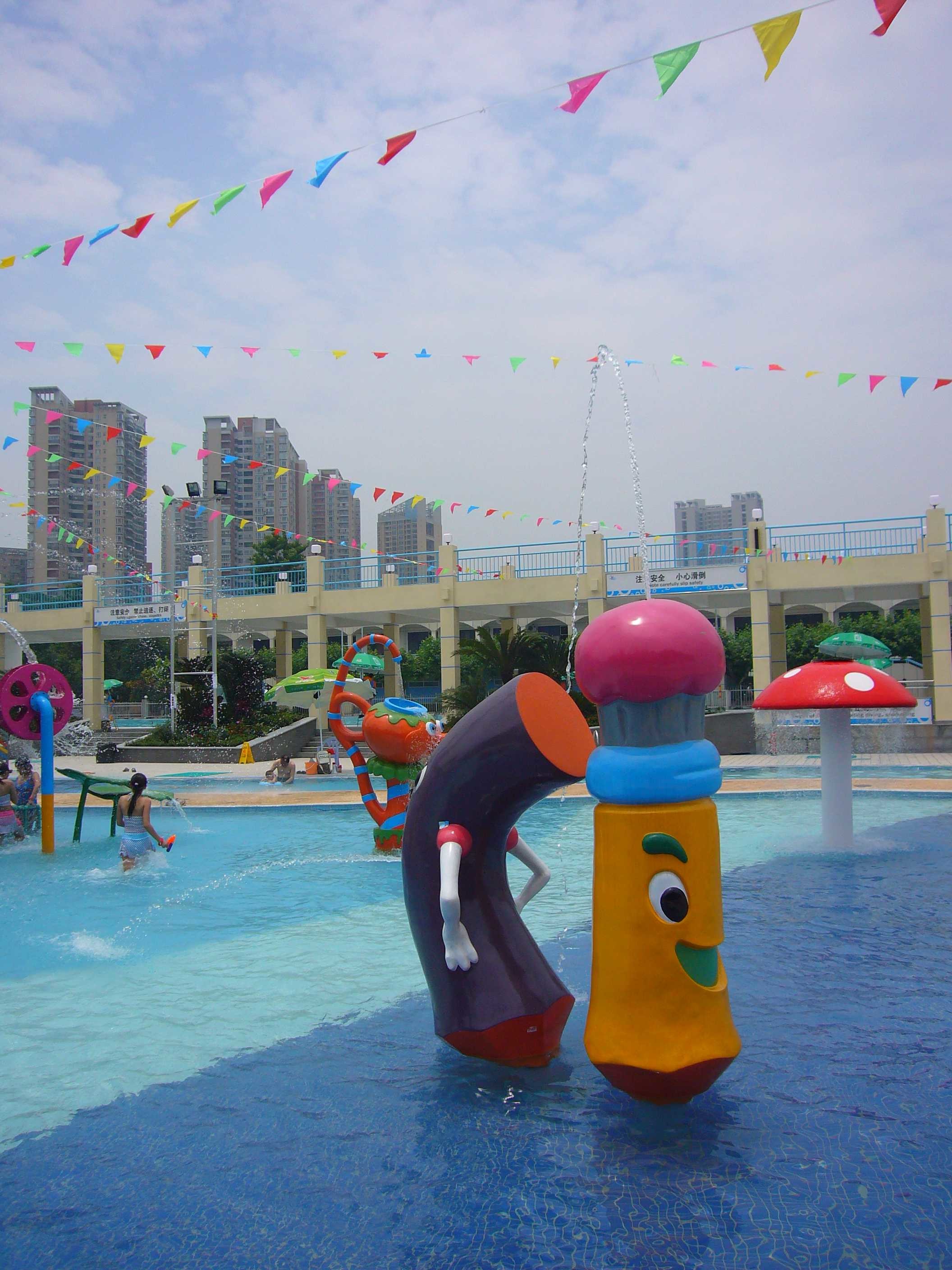 Kids And Adults Water Park Equipment Spray Aqua Play Structure 3~5 Persons for Kids Water Park