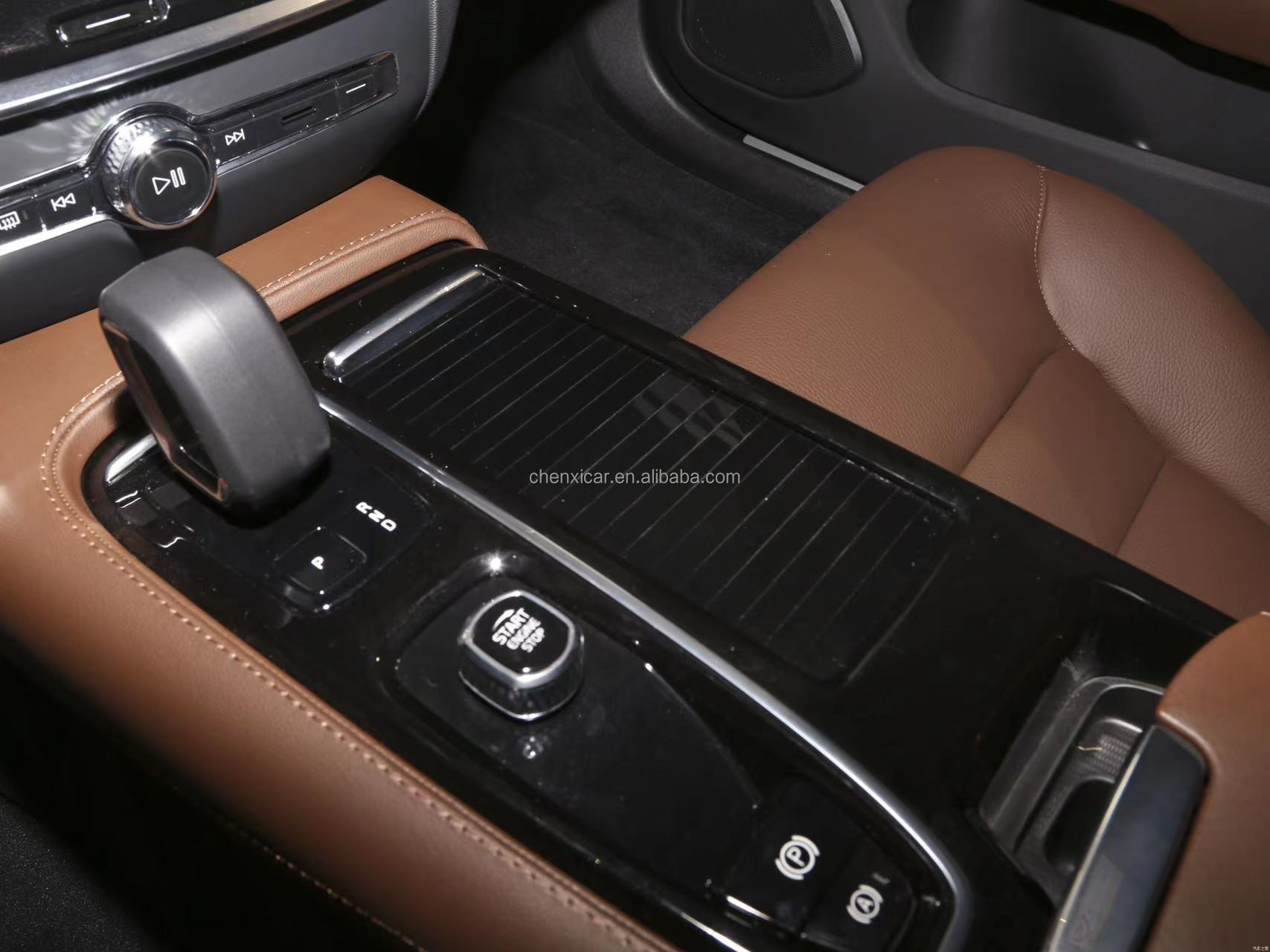 Vol-vo S60 Speed Energy Vehicle with Four Door Five Seater Three Box Body Structure and Slow Charge 5 Hours Charging Time