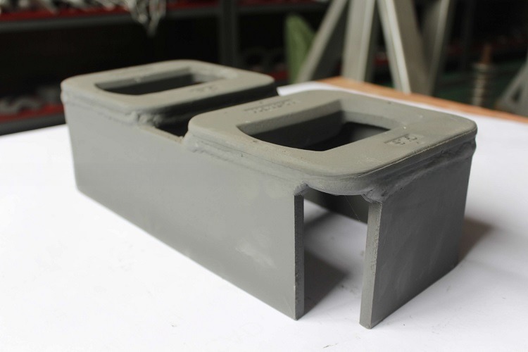ISO Standard Container Lashing Equipment Dovetail Twist Lock Foundation Standard Size and 7.5/10.50/15.5kgs Capacity