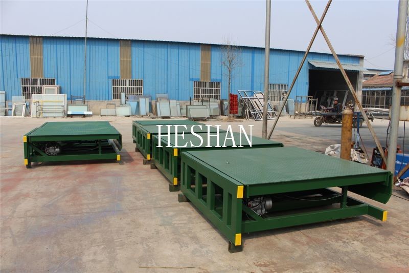 Mechanical Fixed Pit Dock Leveler Automatic Hydraulic Cylinder For Warehouse