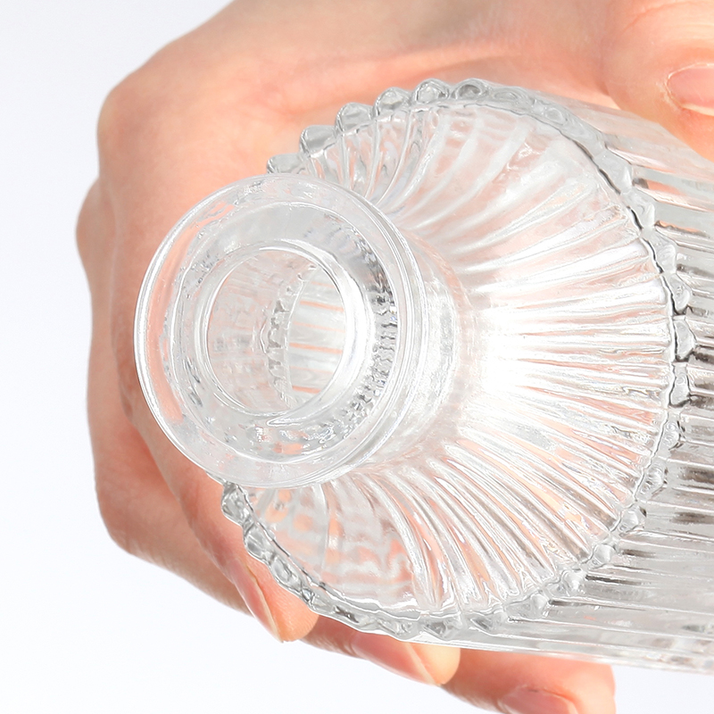 Rubber Stopper Sealing Type Customized Glass Bottle for Empty Rum Whisky Spirit Vodka