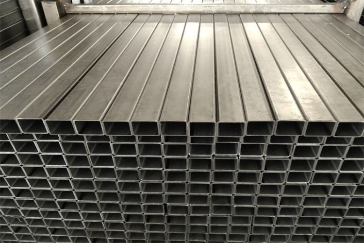 Q235 Rectangular Steel Hollow Section Black Rectangular Tube 0.4mm-20mm Thickness