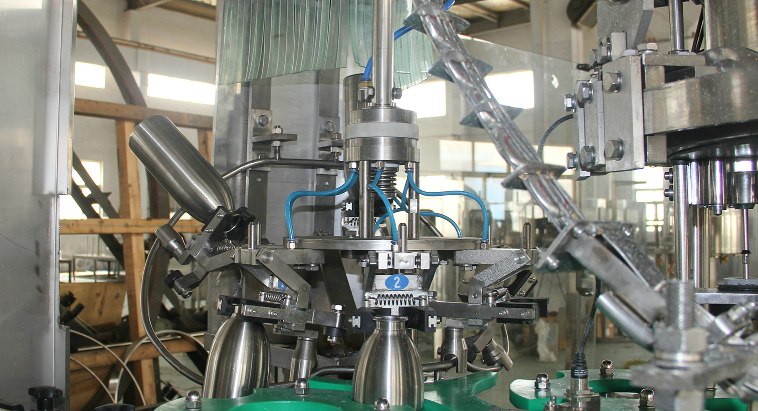 Turnkey Beer Bottle Filling Machine , High Performance Beer Bottling Machine Equipment Production Line