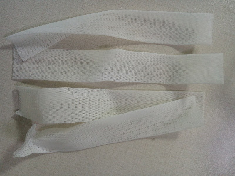 High Flexibility Bottle Protective Netting Sleeve PE Material 18 Meshes In A Loop