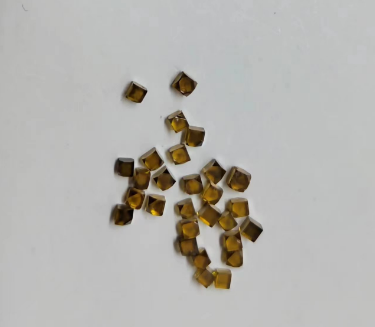 Yellow HPHT MCD Synthetic Diamond round and Square Grits Industrial Abrasives for Cutting Tools 2