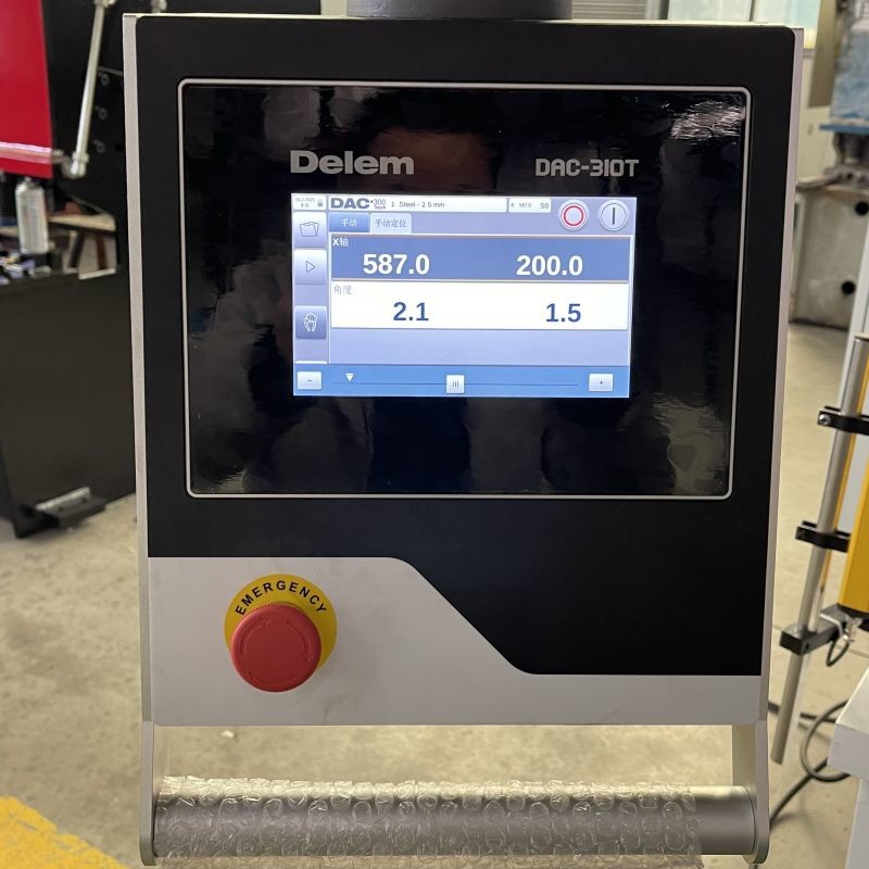 Electric CNC Metal Sheet Guillotine Hydraulic Shearing Machine Delem DAC310T