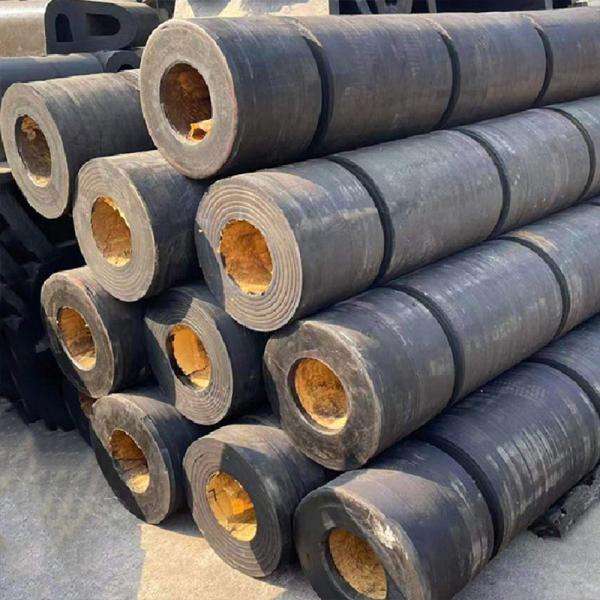 500mm Marine Rubber Fenders High Energy Absorption With Low Reaction Force