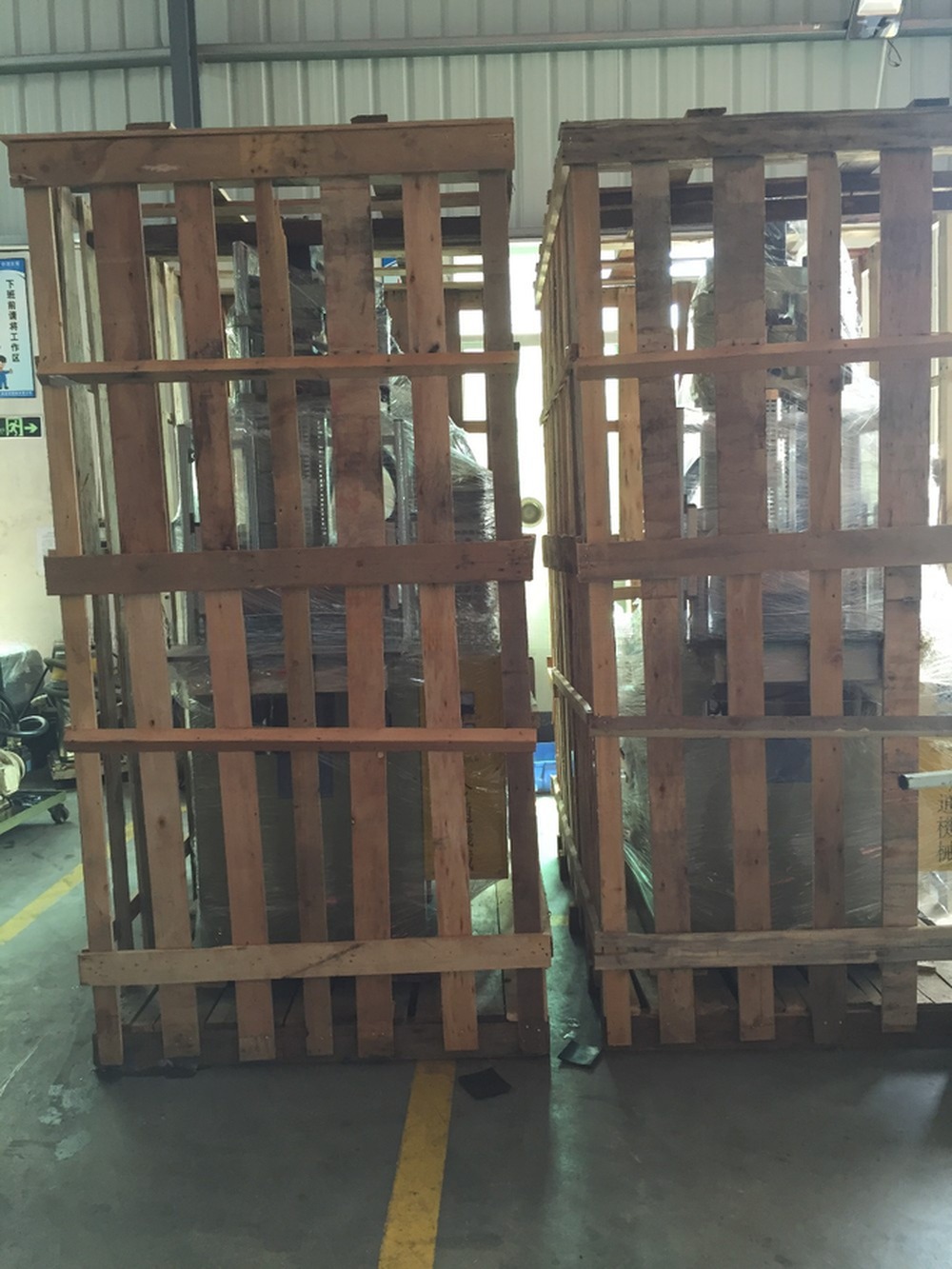 PP Micro Plastic Vertical Injection Moulding Machine 30T With 20mm Screw Diameter