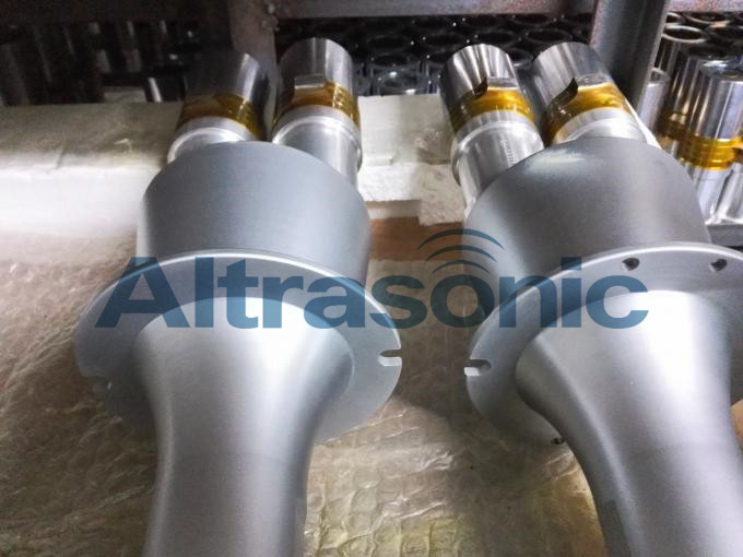 Standard Type 15 khz Ultrasonic Double Horn Transducer For High Power Application