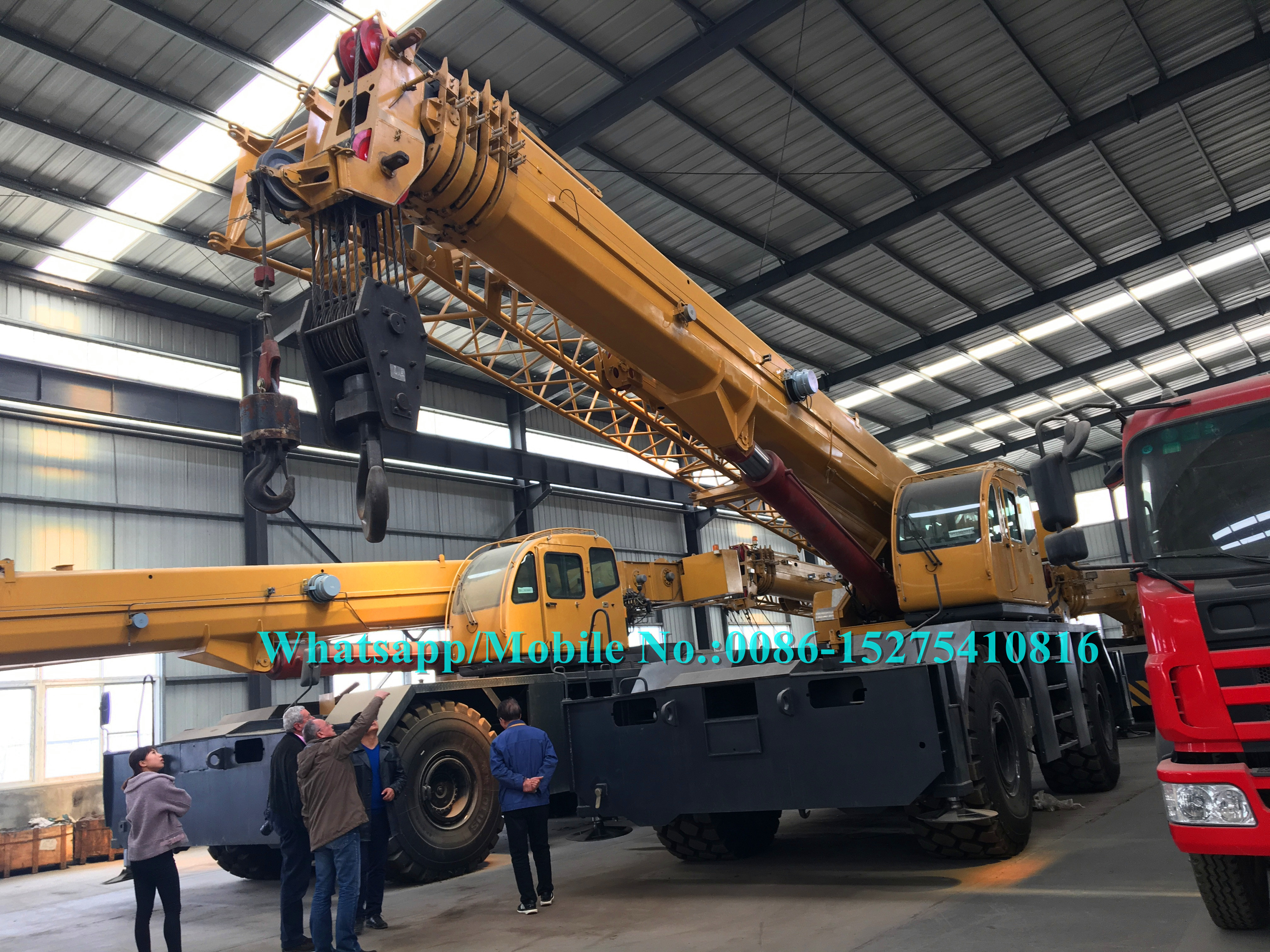 Strong Gradeability XCMG Mobile Crane / 55 Ton All Terrain Crane Four Wheel Drive