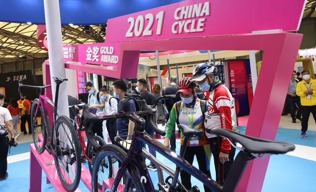 K820 26 Inch Electric Mountain Bike , 40km/H E Bike Mtb Full Suspension