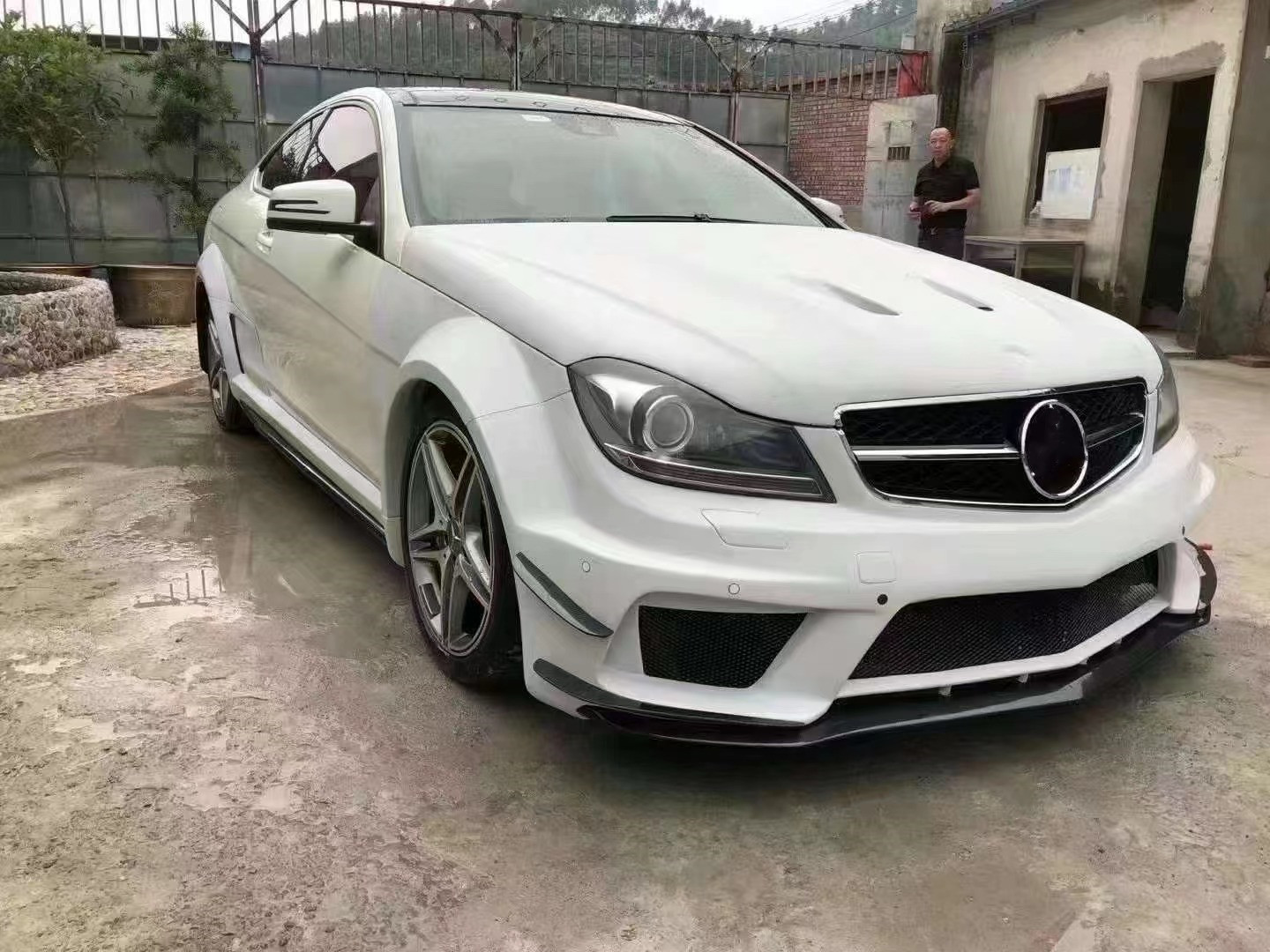 For Mercedes W204 C63 Body Kit W204 Upgraded Black Series Style Front and Rear Bumper Hood Widebody Kit