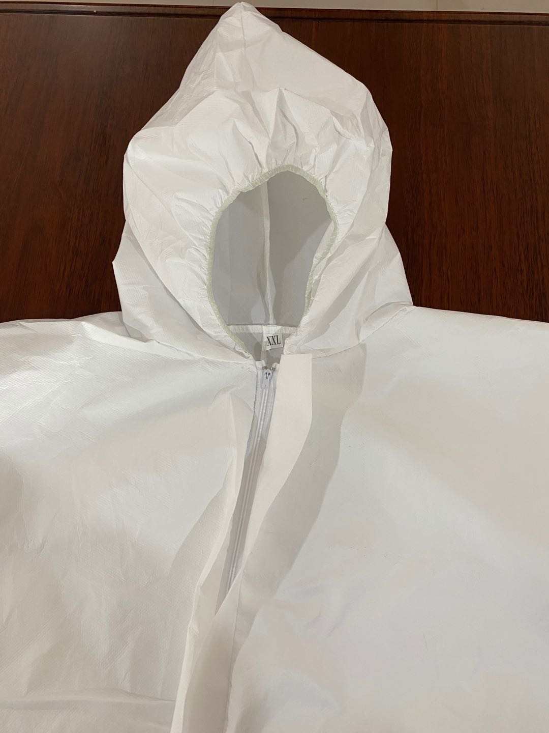 70gsm Non Irritating Hooded Disposable Safety Coveralls,Disposable anti static coveralls