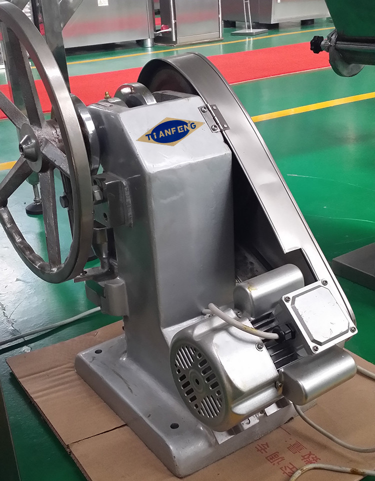 TDP 1.5 1.5 Ton Pressure 4500 Pcs/Hour Single Punch Tablet Press Machine