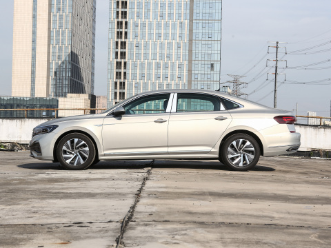100% Electric Hybrid Sedans Plug In Hybrid Midsize 5 Seater Sedan