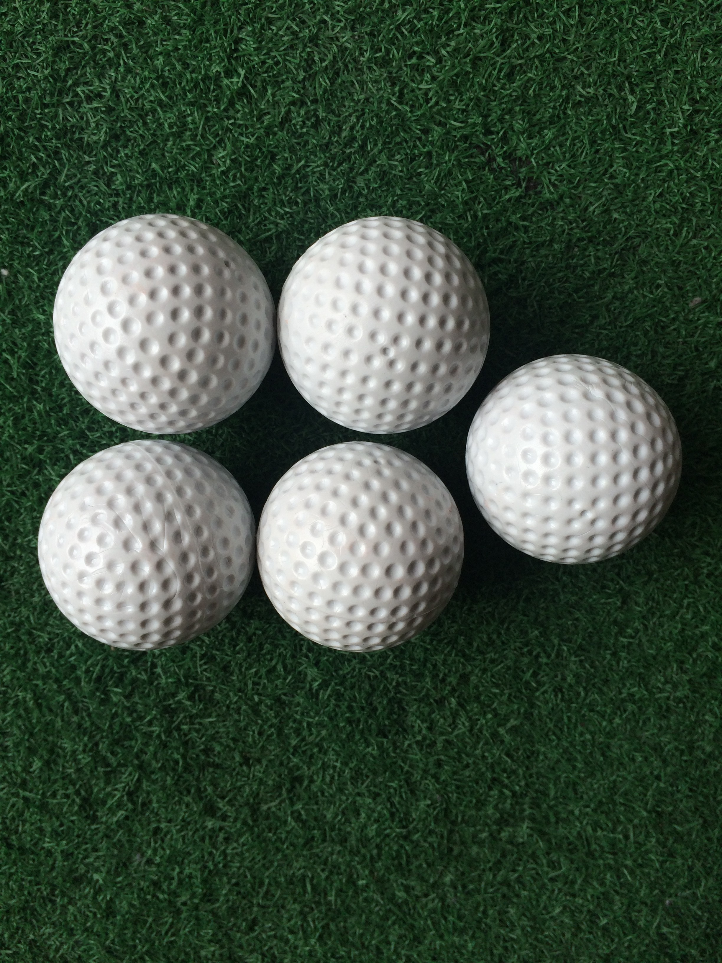 Standard mini golf ball OR low bounce golf ball