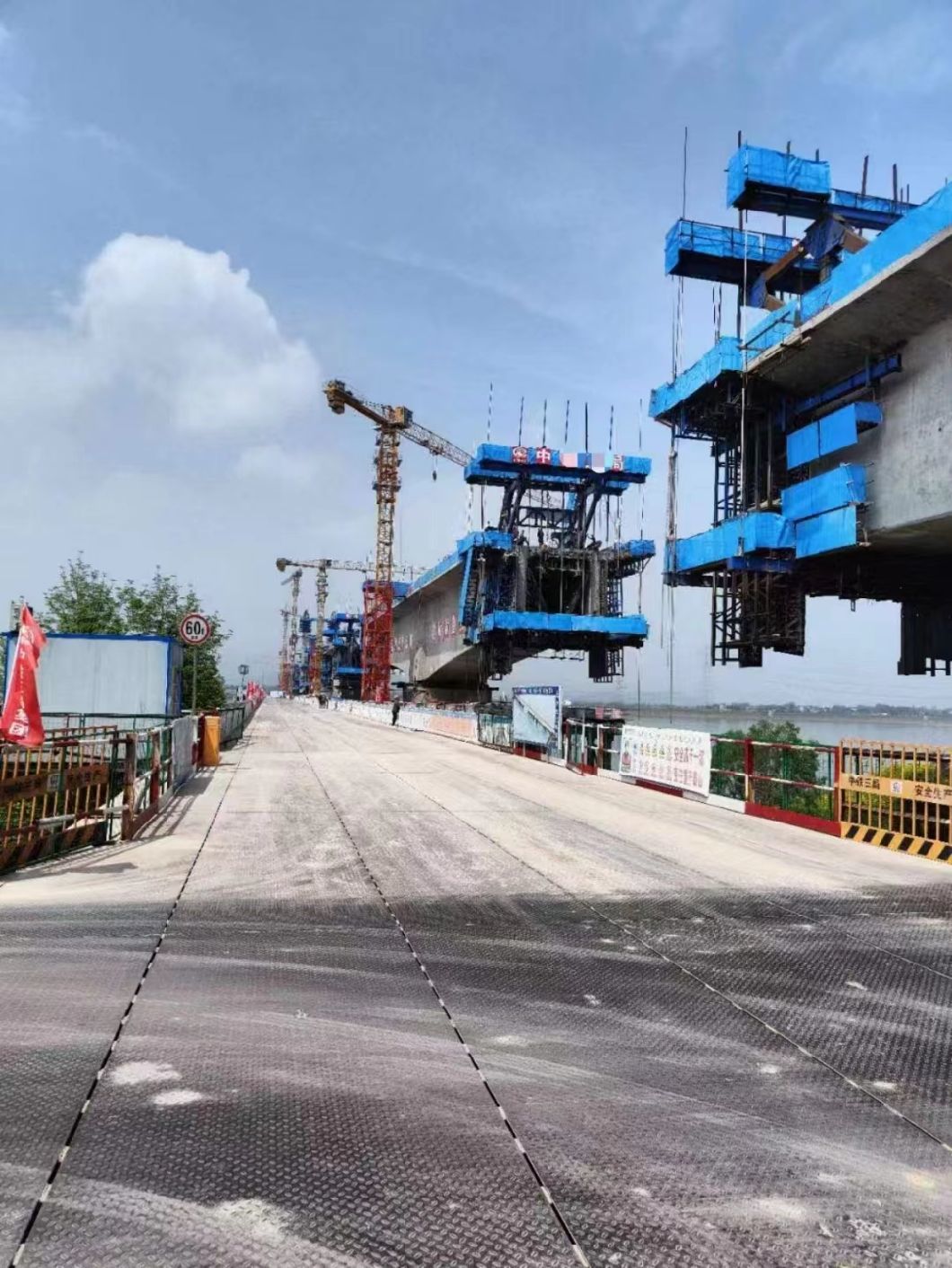 20t Max Load Zoomlion Used Tower Crane 7527-20 at 2021 Year for Sale
