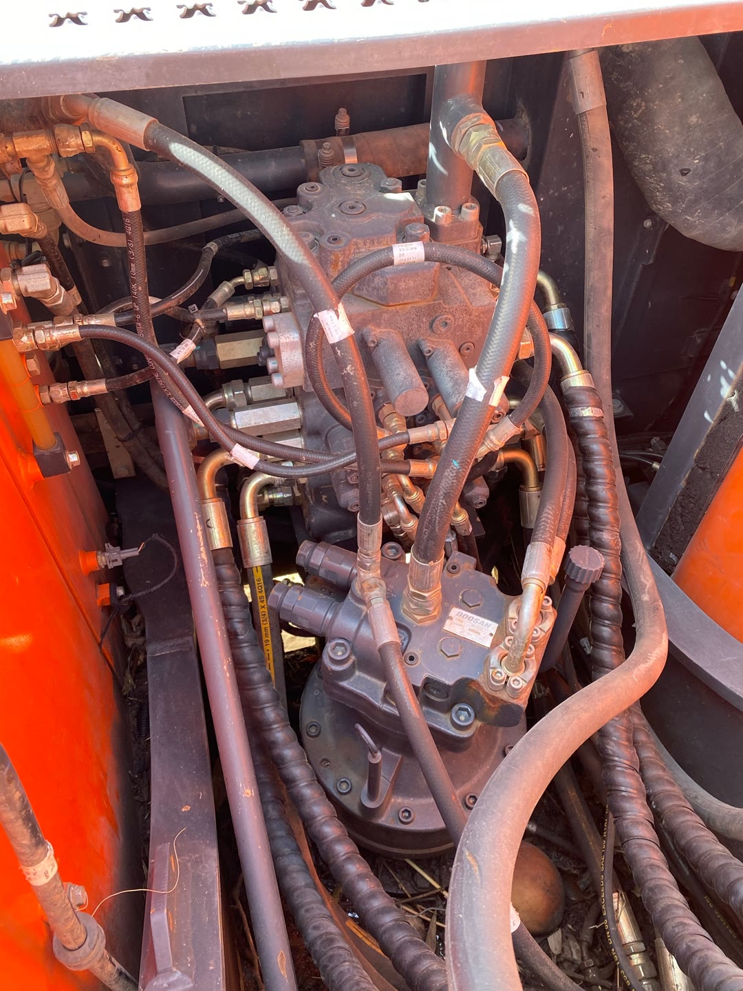 Original Doosan DX150-9C Excavator with 1500 Working Hours and 0.55 Bucket Capacity