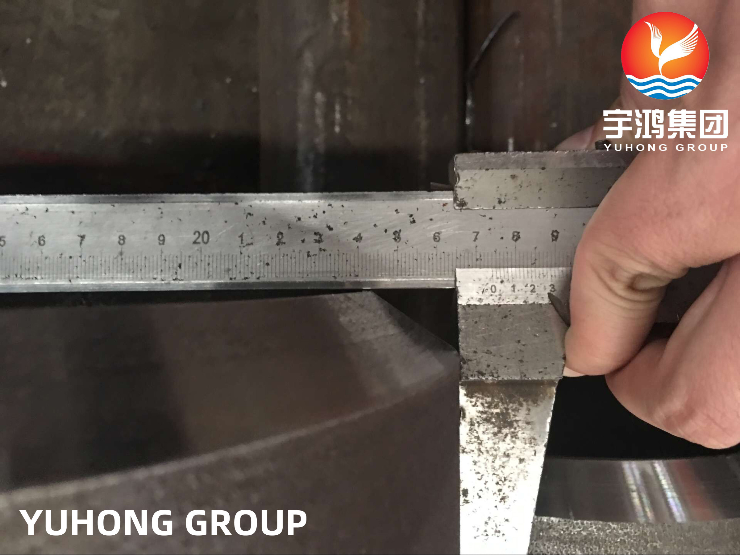 ASTM A335 P22 Alloy Steel Seamless Round Tube For High Temperature Service