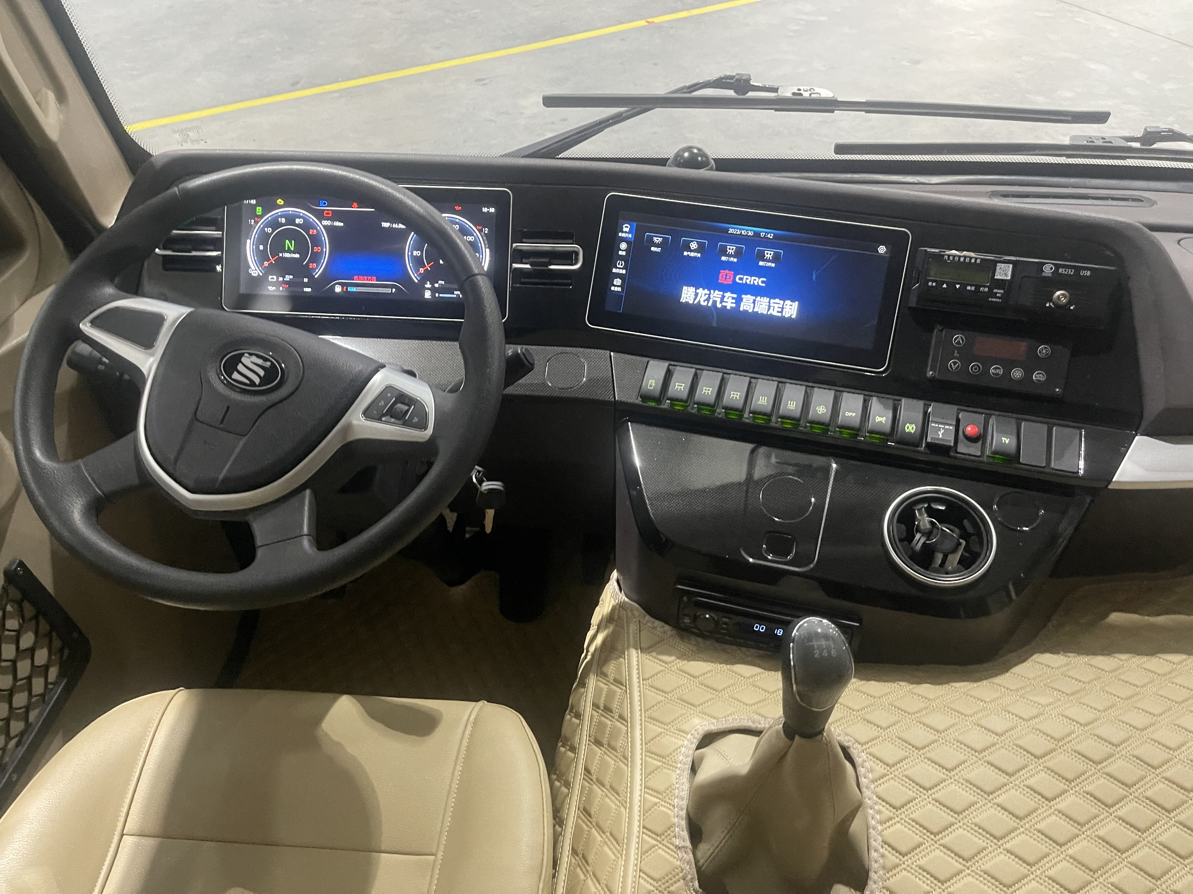2024 Brand New LHD Mini 30 Seater Coaster Bus with Engine Capacity 4L