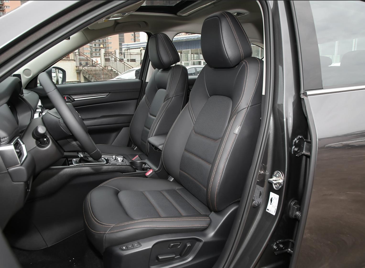 Powerful CX-5 Gasoline Powered Cars Compact SUV with 200 N.m Torque 2025 Model High Quality Petrol Vehicle