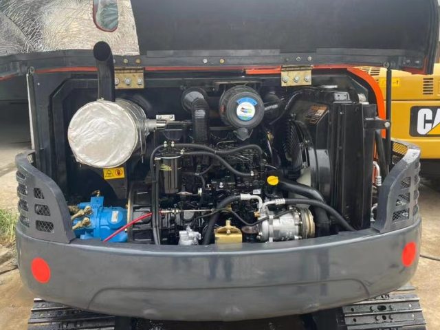 Doosan DH60-7 Excavator Engine