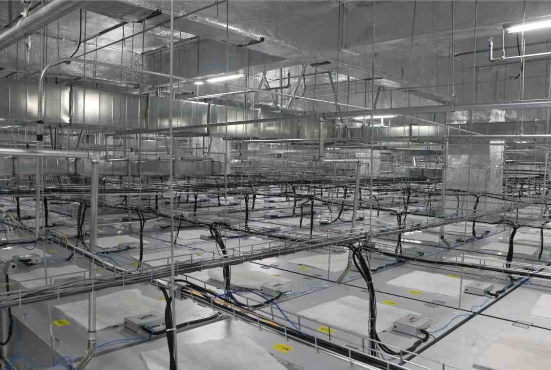 OEM Program Modular Class 1000 Clean Room ISO 5 6 7 8 Standard Dust Free Air Cleaning For Cosmetics Industry