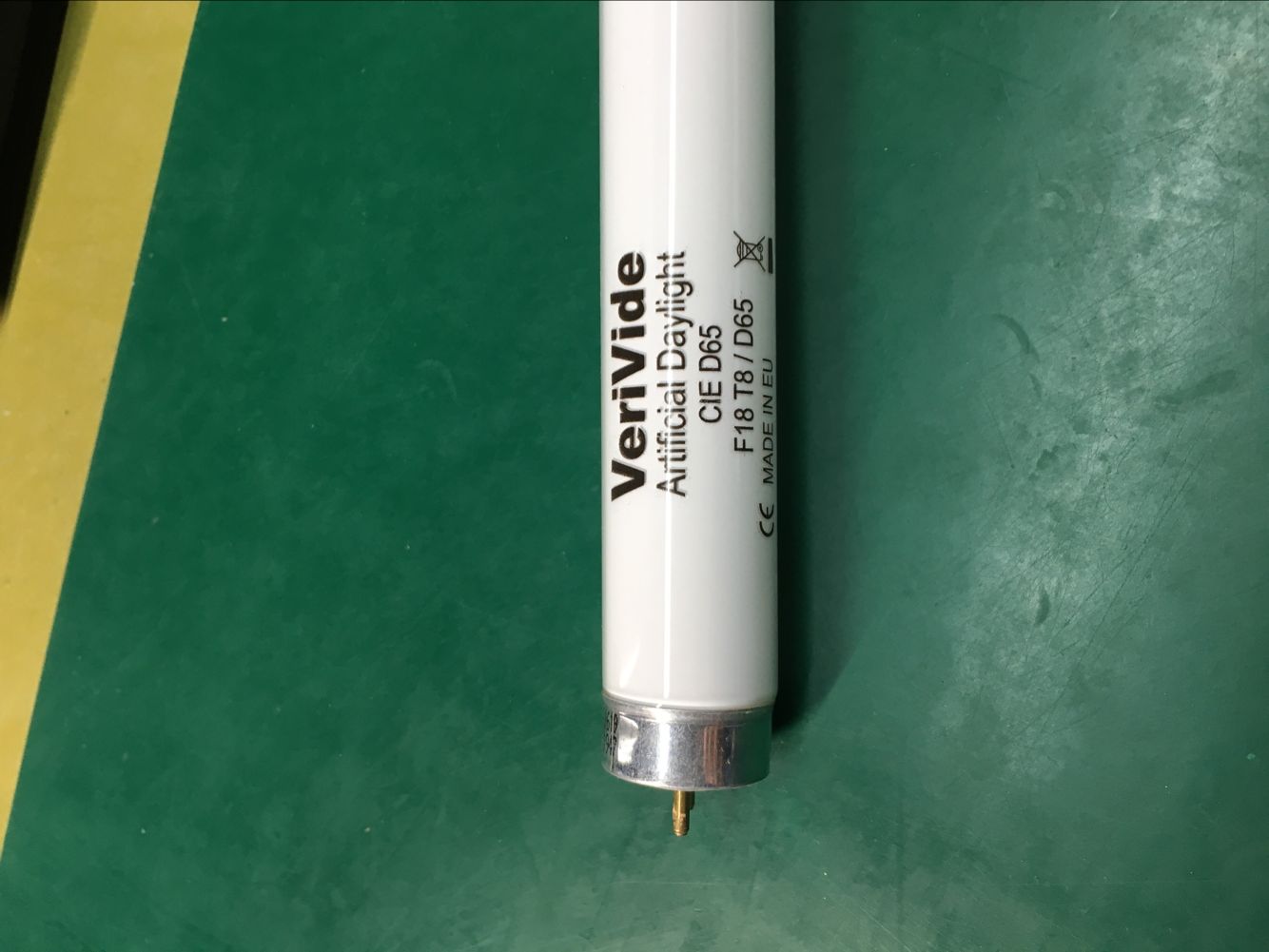 Verivide F18T8 Artificial Daylight D65 60cm Fluorescent Tube Light Glass Material Made in EU