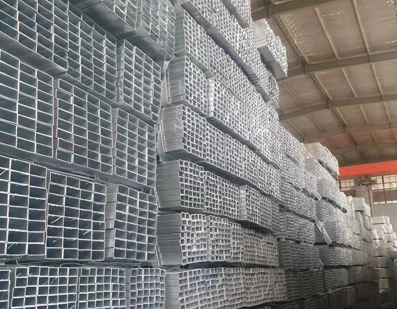 High-Quality Ss330 Ss400 S235jr Q195 Q235 Q345 Thickness 0.6-25mm Customized Size and Surface Square/Rectangular Galvanized Steel Pipe with Manufacturers Price