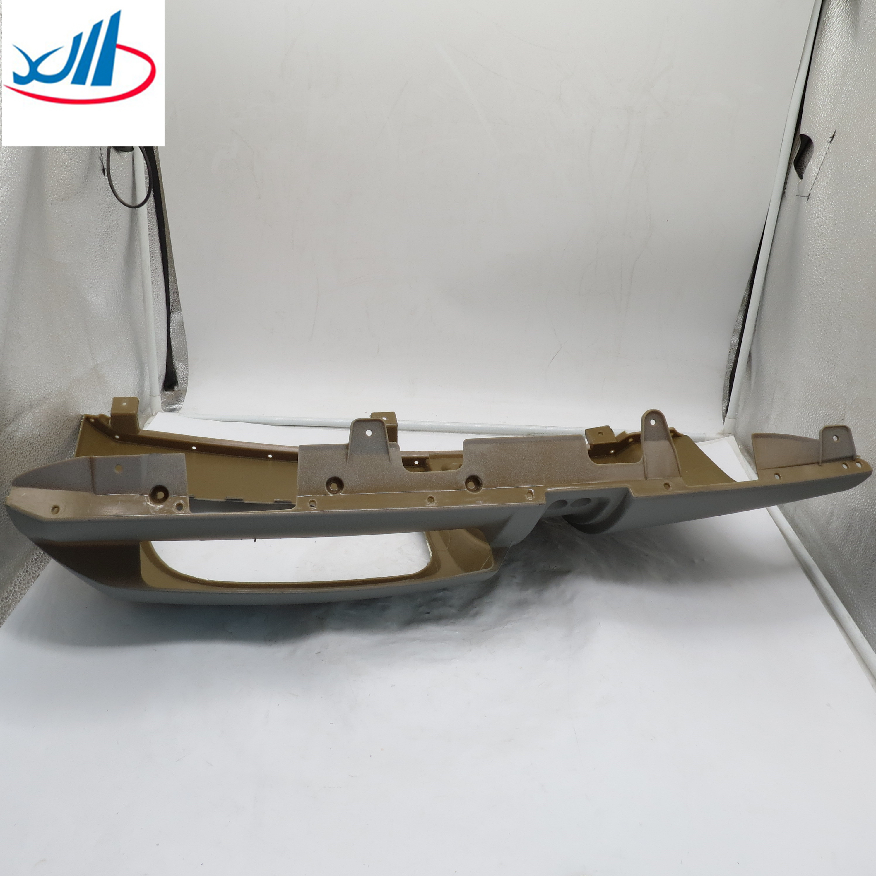 High quality Trucks and cars auto parts Right Corner Plate 1B24953104069 1 buyer