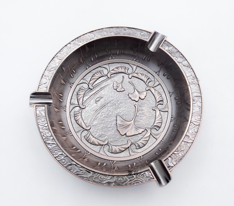 Custom Logo Cigar Individual Retro Zinc Alloy Ashtray
