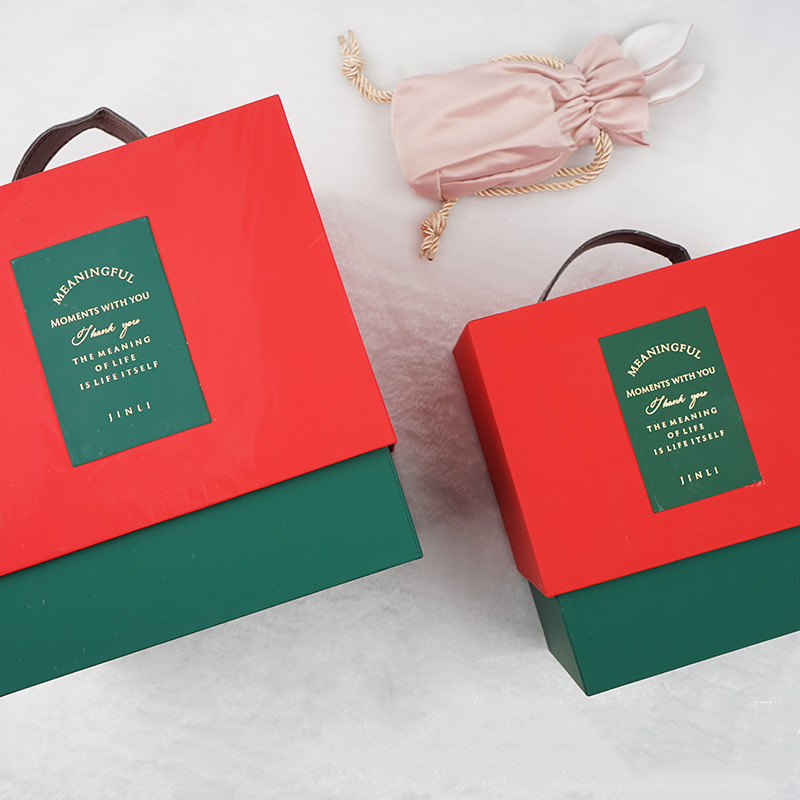 Dustproof Varnishing Holiday Gift Box Packaging Stackable For Christmas Chocolate