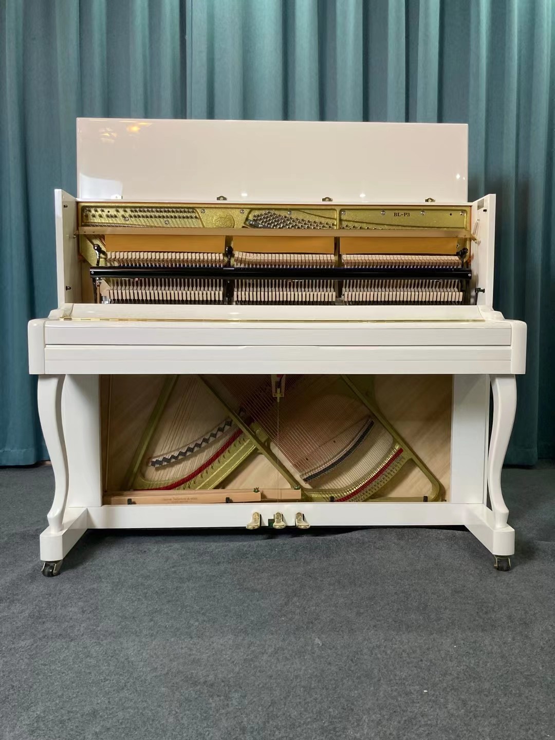 Best Price Acoustic upright second hand piano Black Color with second hand piano bench and accessories pre owned