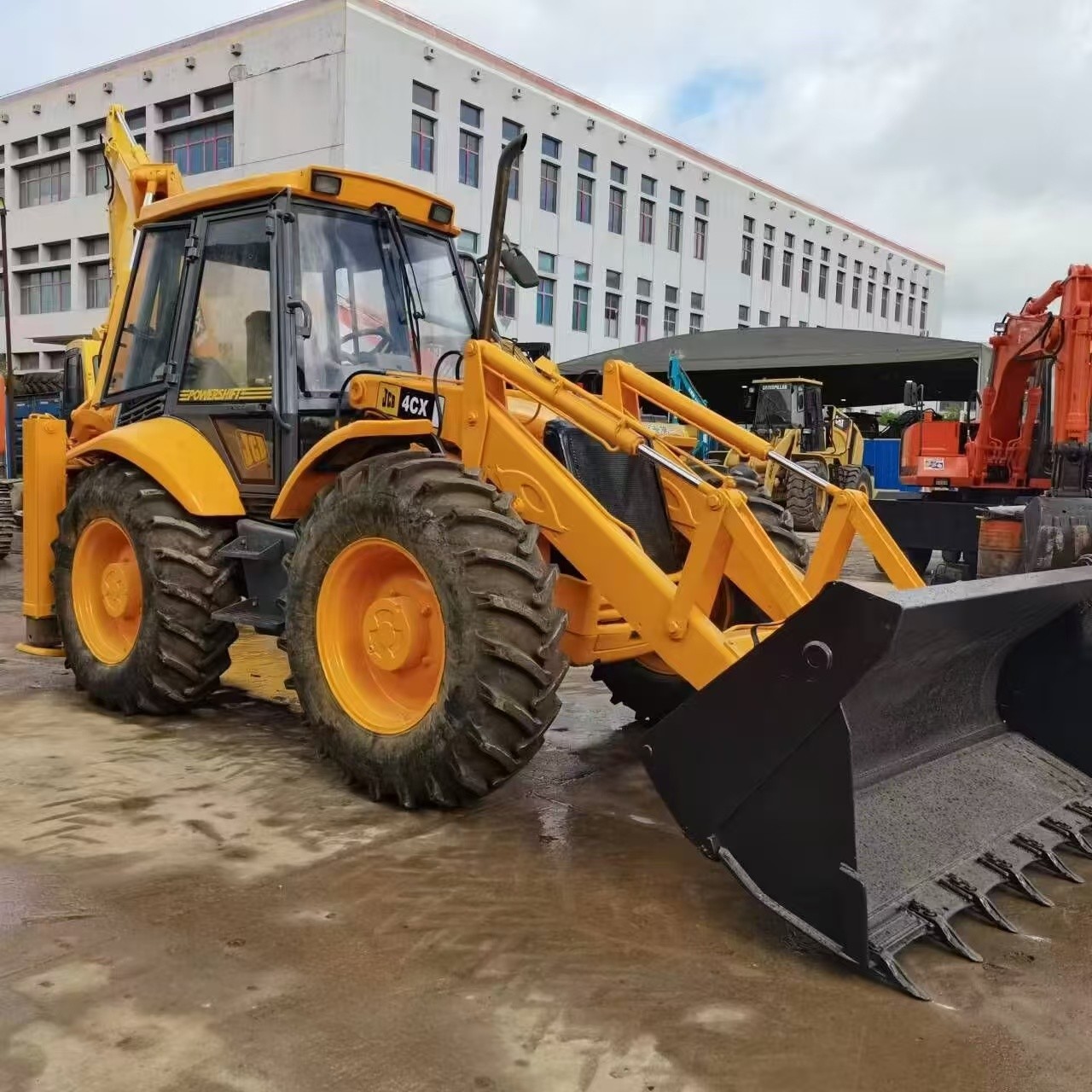 JCB 4CX Backhoe Loader Second Hand Energy Saving With High Capacity