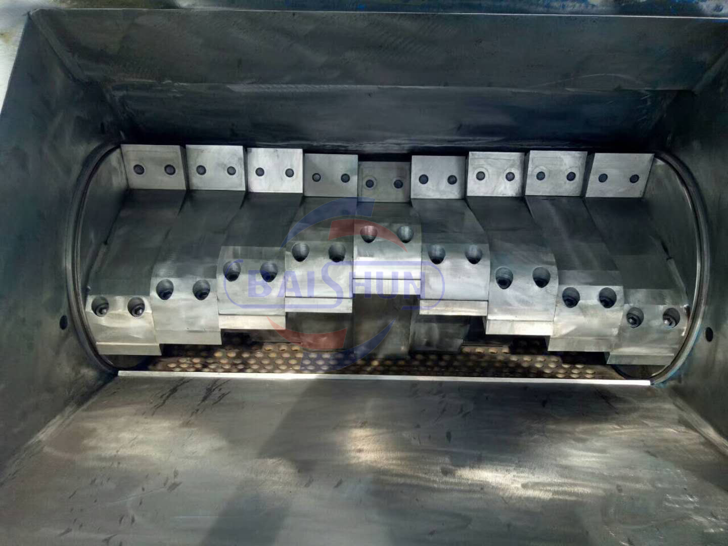 claw type cutter.jpg