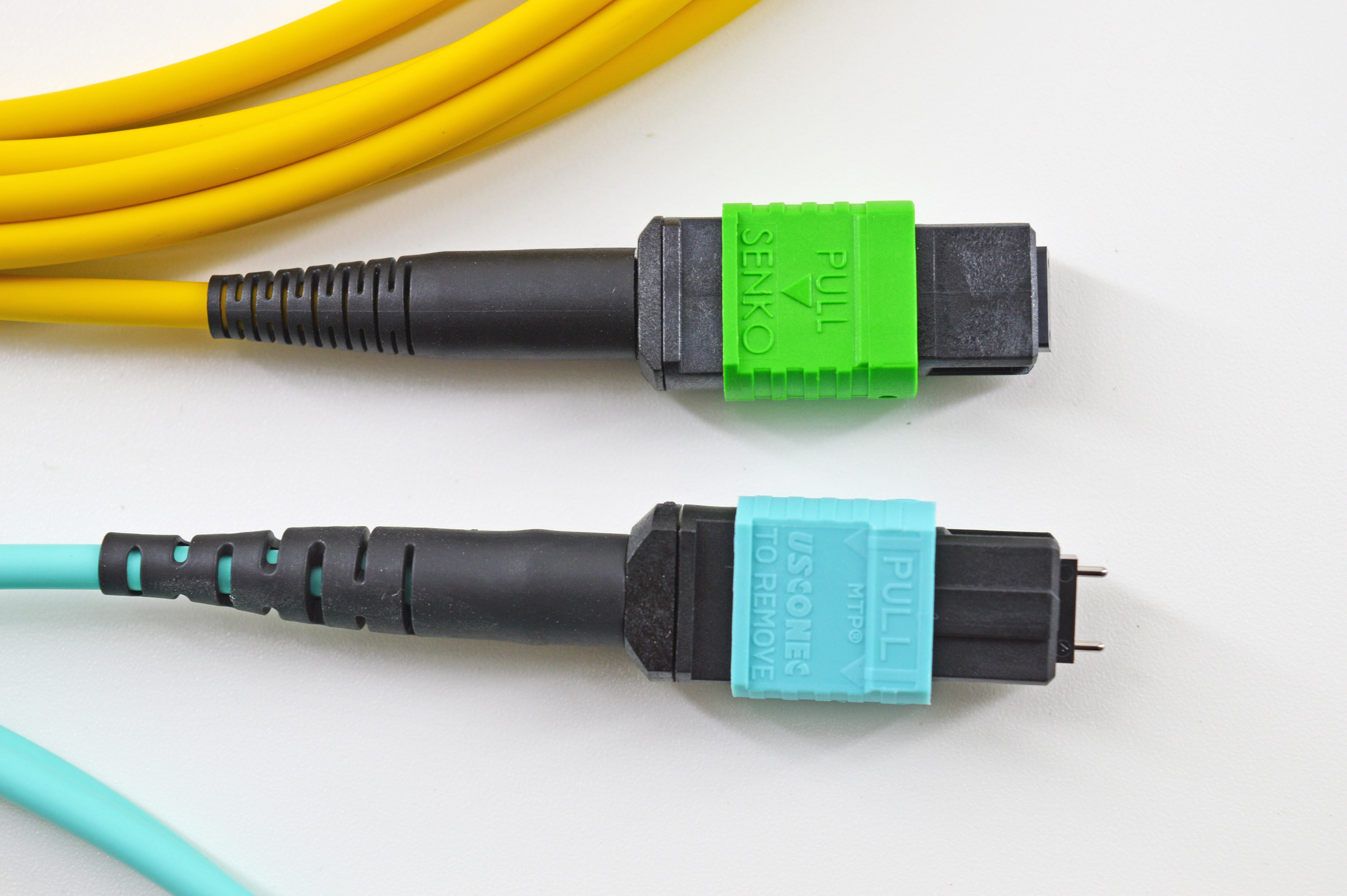 Data Center MPO To MPO 12 Core OM3 Fiber Patch Cord Low Loss Fiber Optic