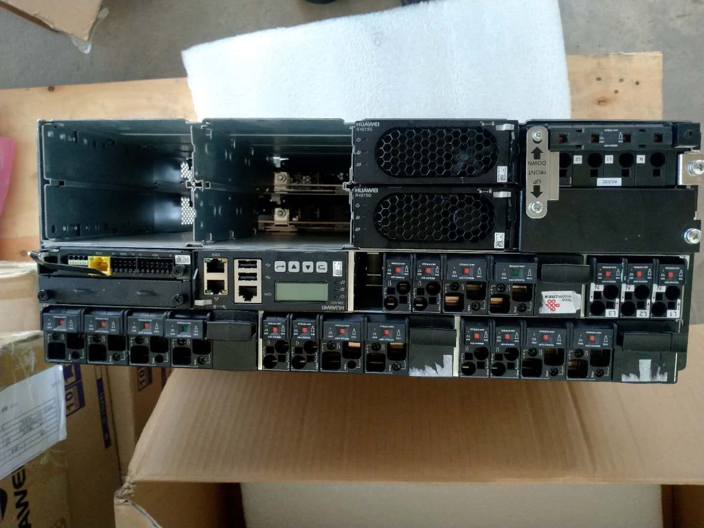 Huawei ETP48400-C4A1 Embedded Communication Switching Power Supply AC to DC with R4875G1 Module