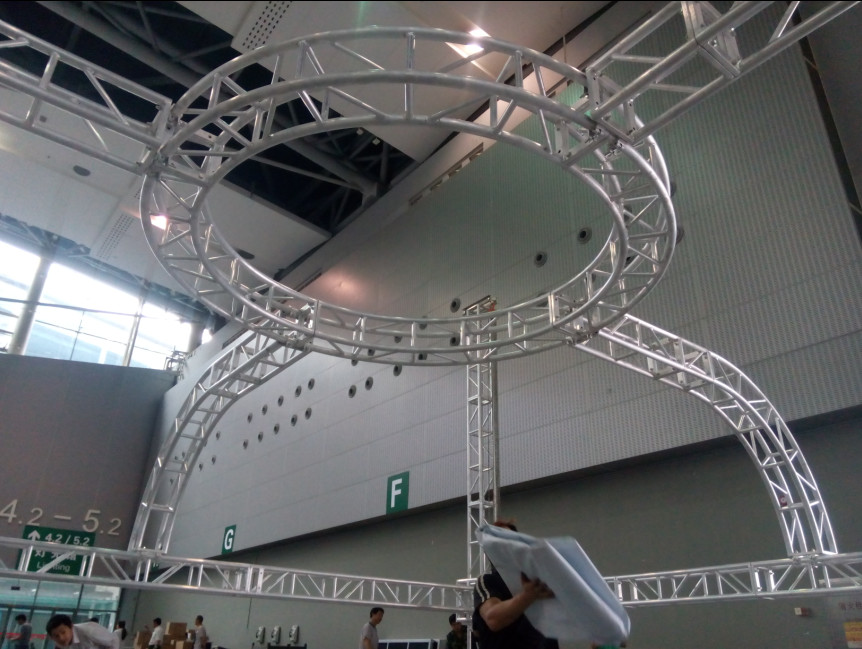 300*300mm 4M Diamater Triangle Circular Truss For Ladder Truss , Aluminum 6082-T6